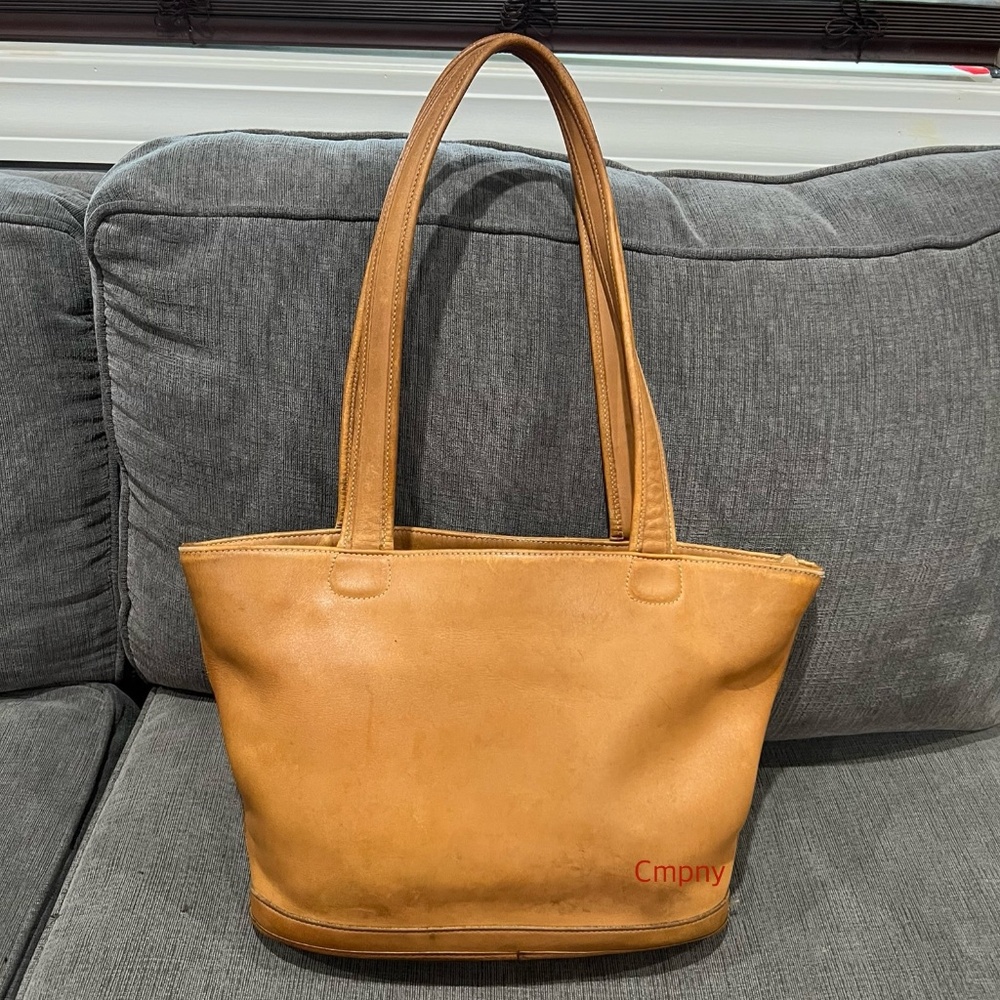 Coach Bleeker Basket Shoulder Bag 9302